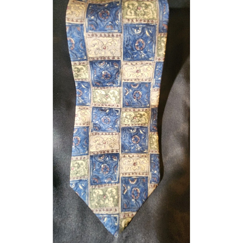 Sophisticated Croft & Barrow Mens 100% Silk Tie In French Country Classic Style